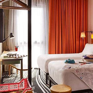 Medium Kamer met Twee Aparte Bedden